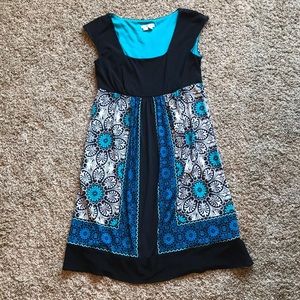 Beautiful dress perfect for a tropical vacay!